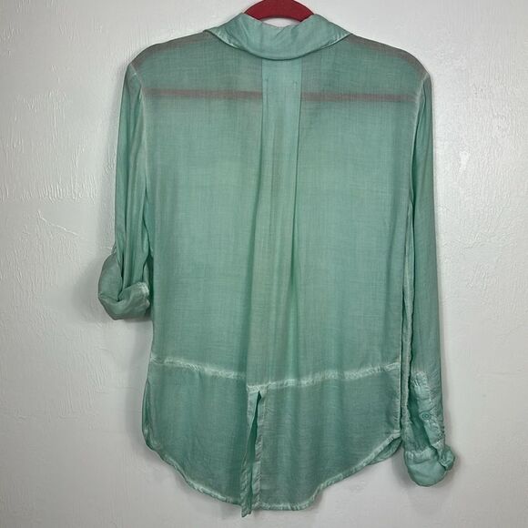 Beachlunchlounge Aqua Roll Tab Sleeve Button Down Shirt Size XS - Picture 3 of 8